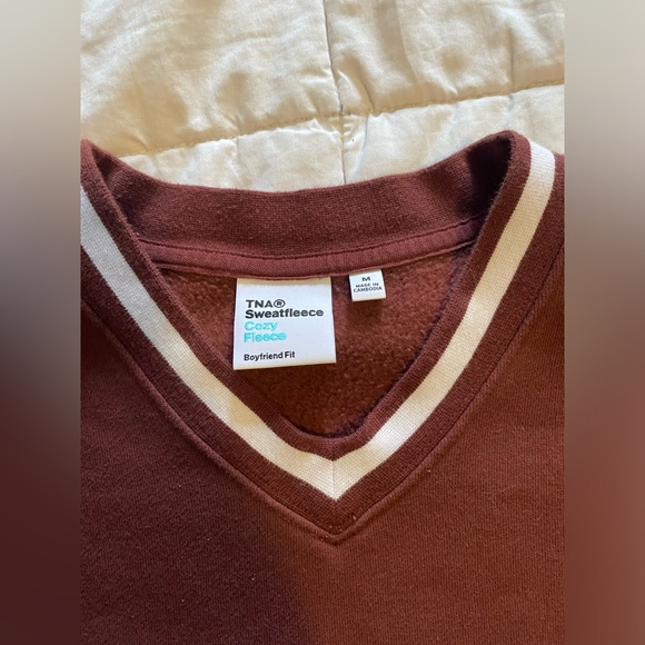 Aritzia Sweatshirt - Picture 5 of 5